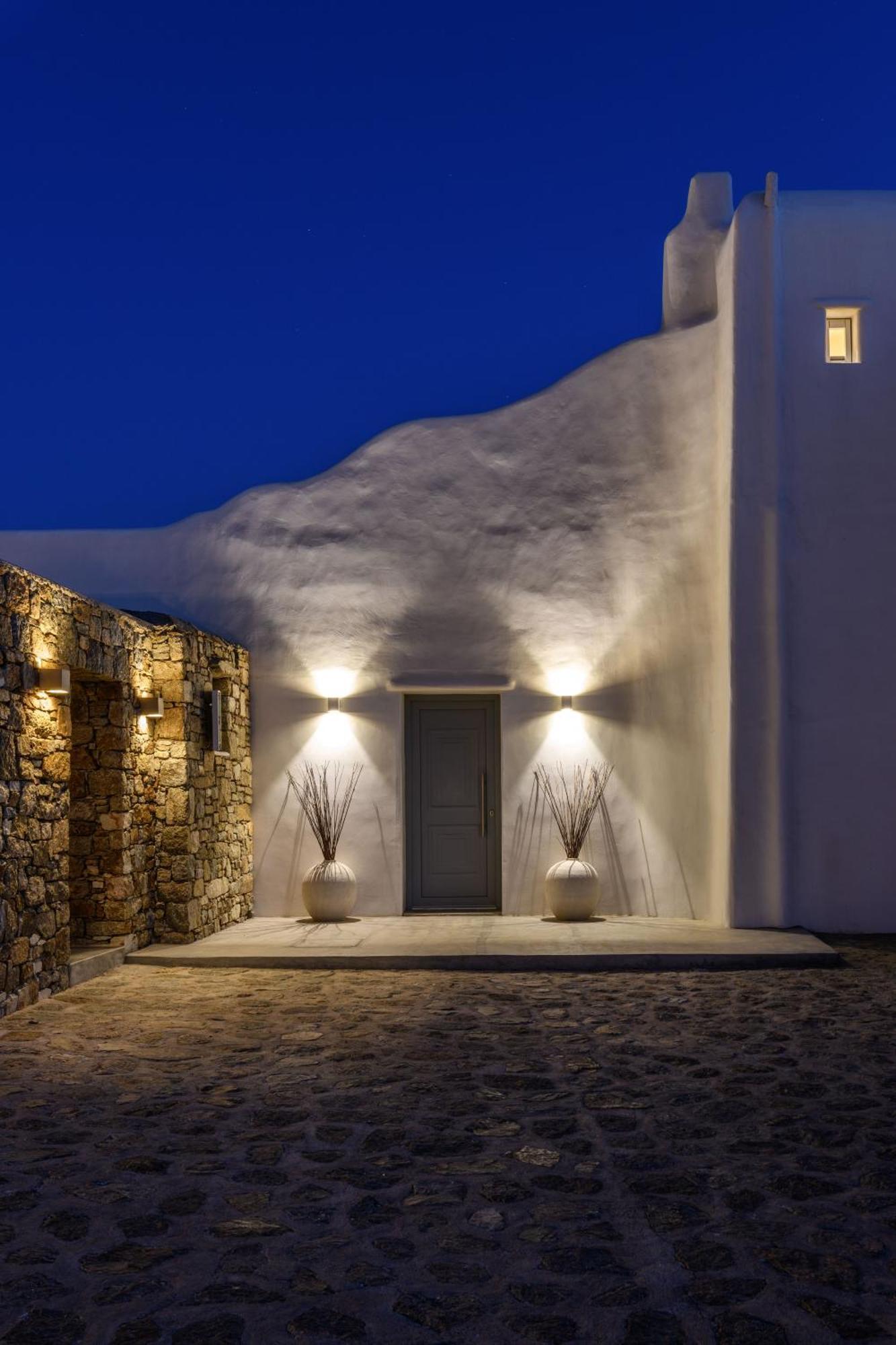 Villa Angelika/Pink Pelikan By The Beach Mykonos Town Exterior photo